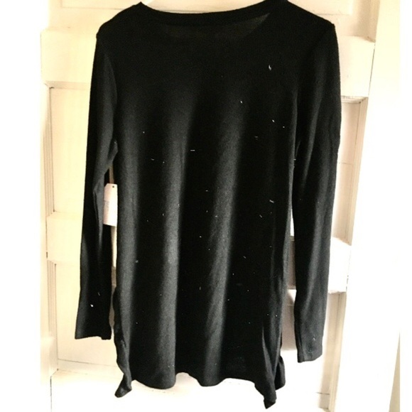 Embroidered High Low Long Sleeve Blouse - Picture 5 of 7